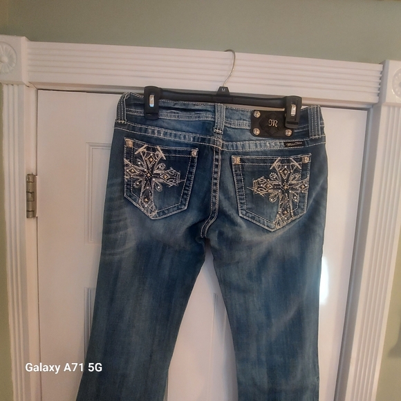 Miss Me Boot Cut Jeans with Cross Embellishments 29 waist 35 length - Picture 5 of 9